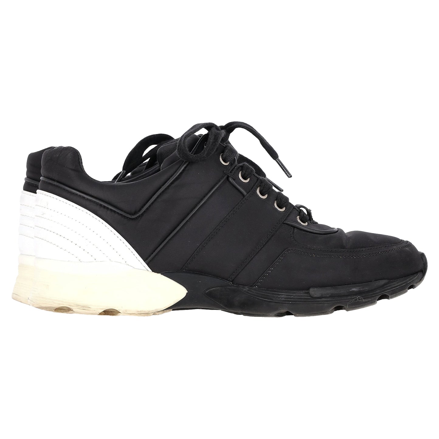 Chanel sneaker